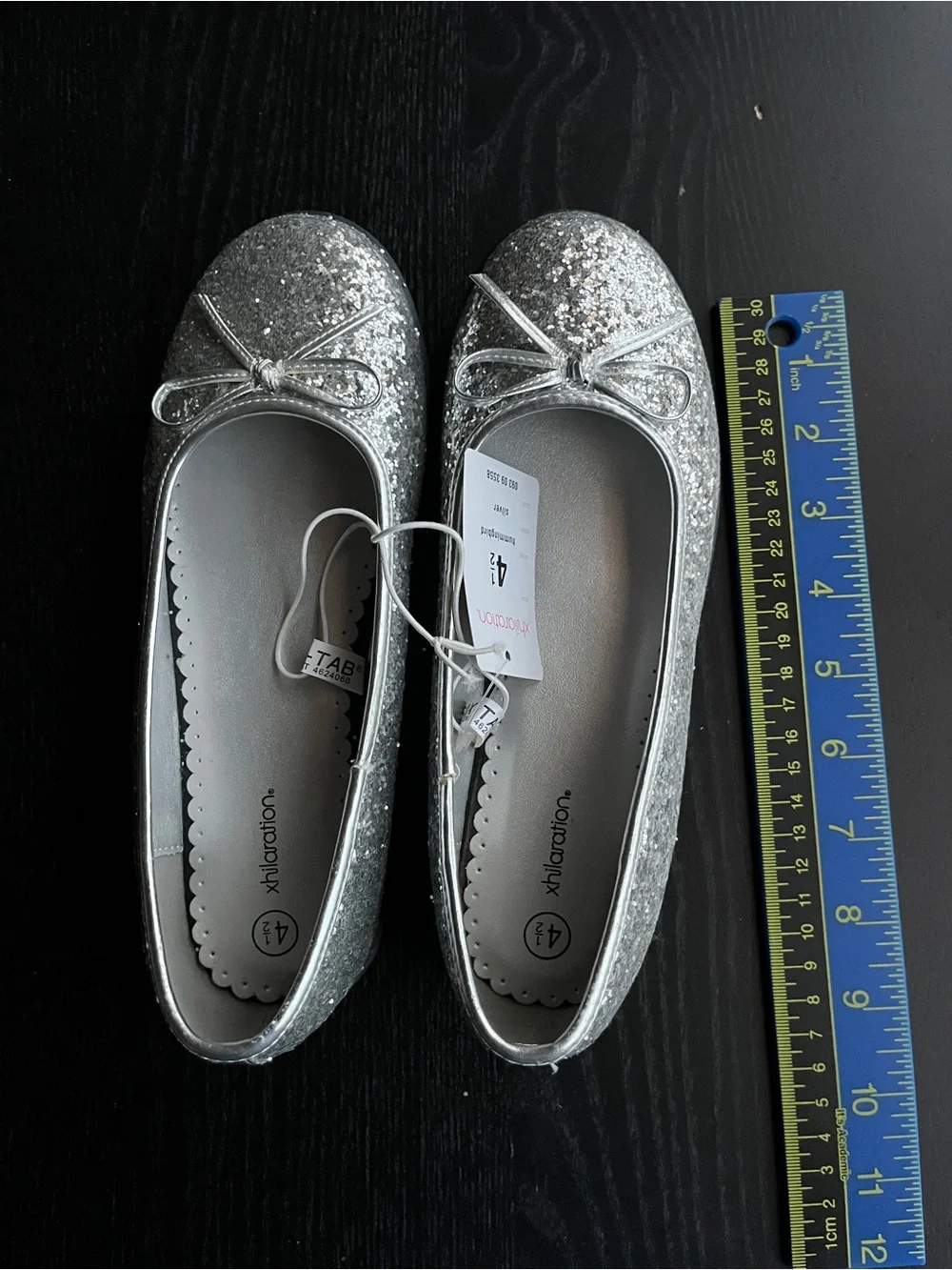 Xhilaration Silver Glitter Ballet Flats Size 4.5 Bow Accent NWT